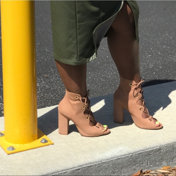 “Carusso” Heels by Steve Madden - Picture 6 of 6